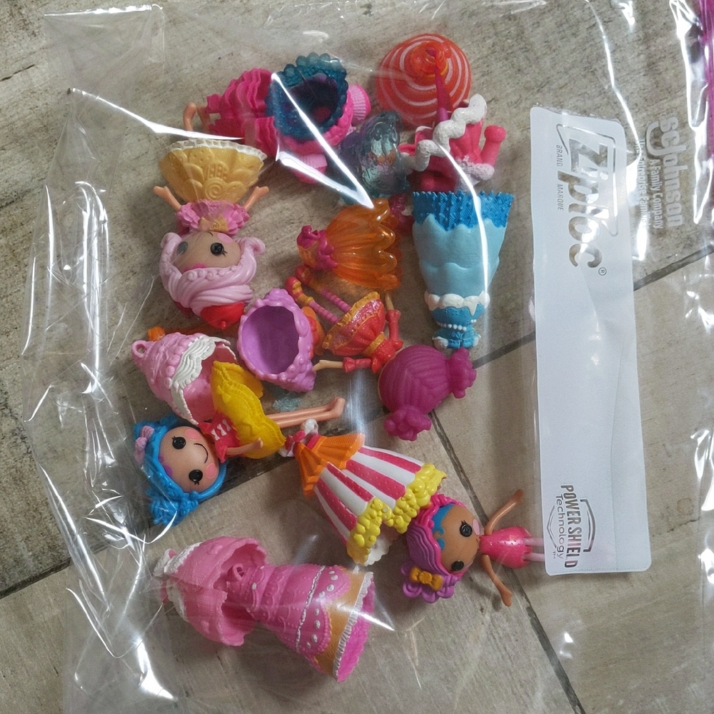 Lalaloopsy Mini With Removable Clothes And Accessories